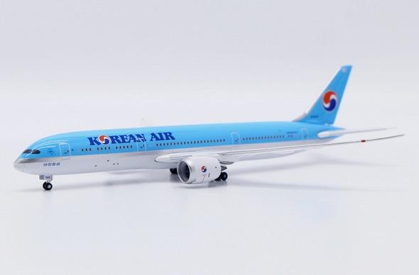 Aether Model KAL125102 Korean Air Boeing 787-9 Dreamliner Reg. HL8345 1:500