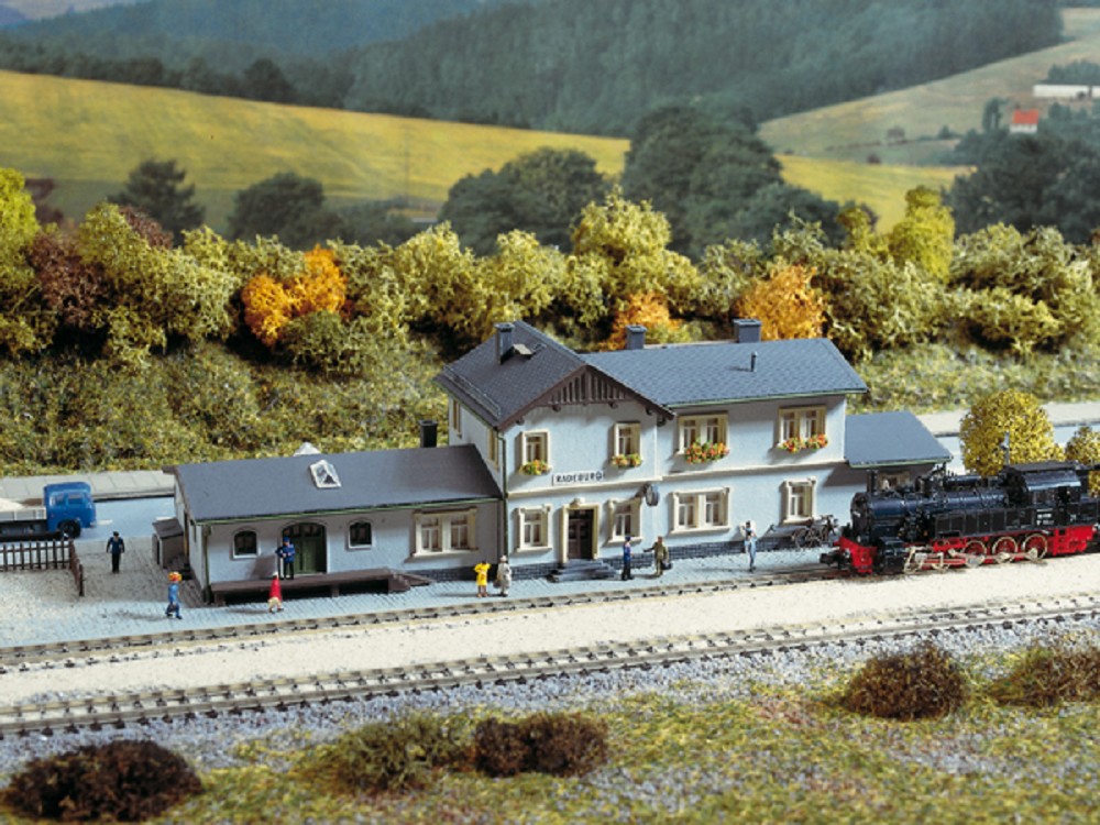 Auhagen 14453 Bahnhof Radeburg