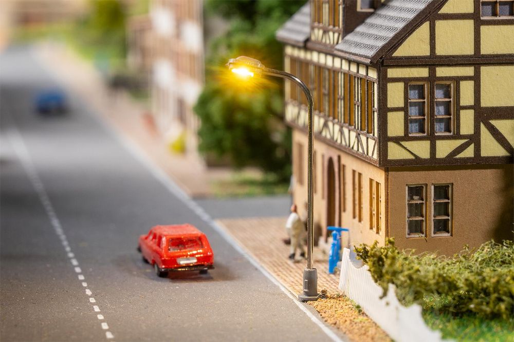 Faller 282130 LED-Peitschenlampe warmweiß 3 Stück 1:220 Spur Z