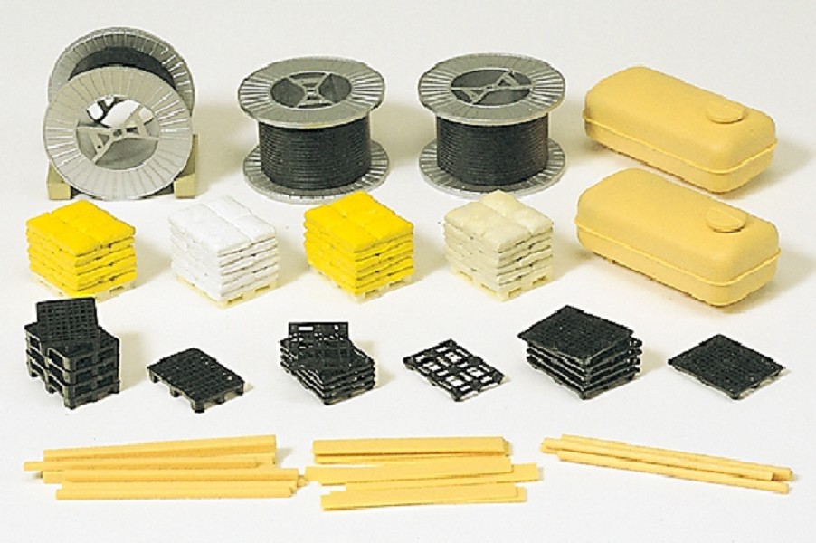 Preiser 17111 Kabelrollen + Paletten + Sackstapel