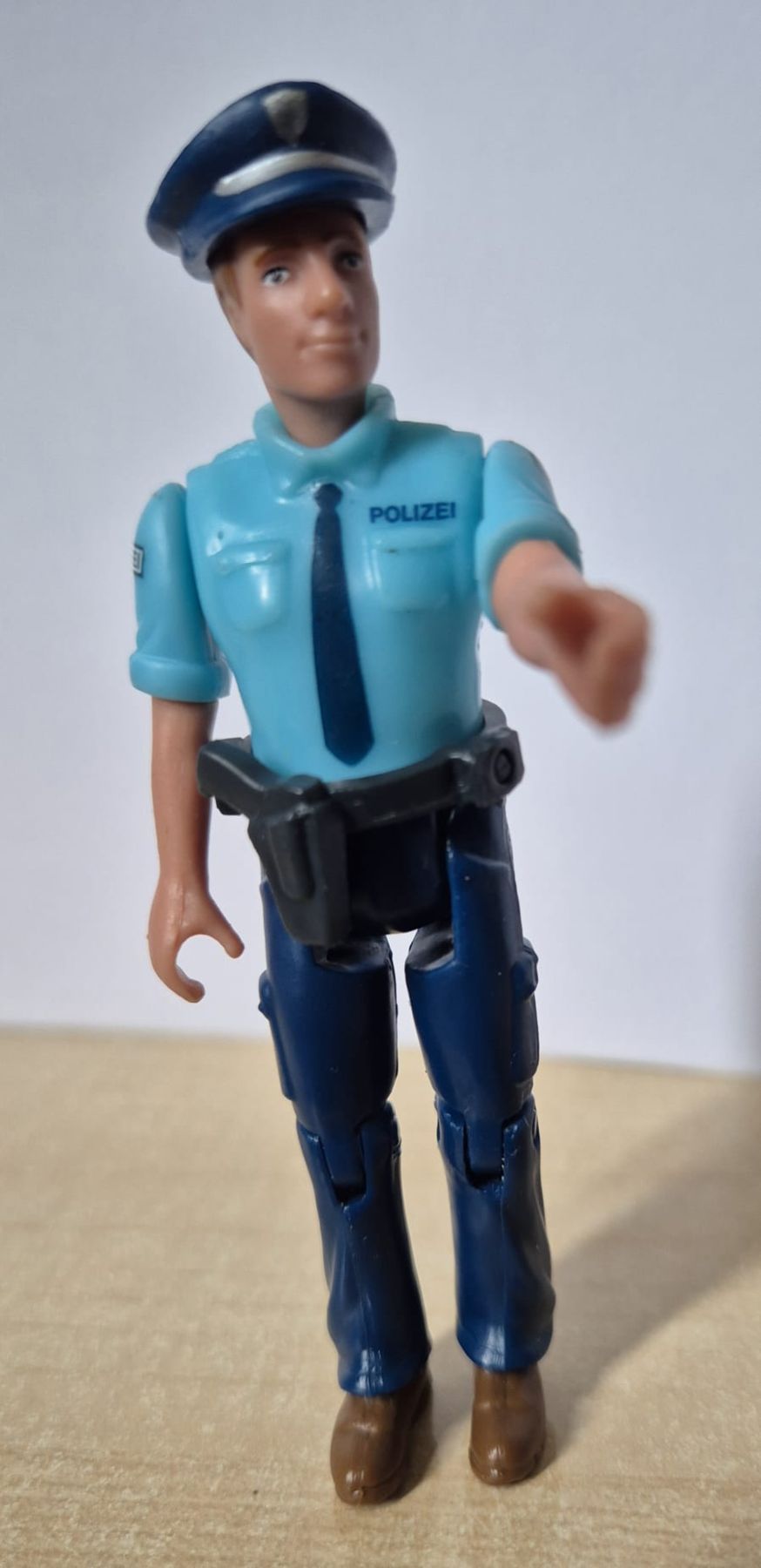 ArsTECNICA POLIZIST Polizist Miniaturfigur Spur G NEU