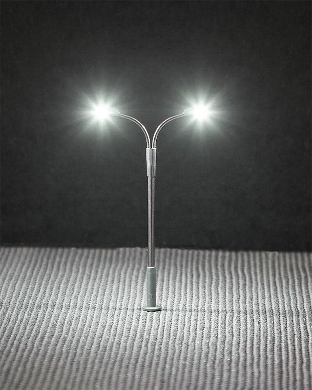 Faller 272121 LED-Straßenbeleuchtungen, Peitschenleuchten, 3 Stück 1:160 S