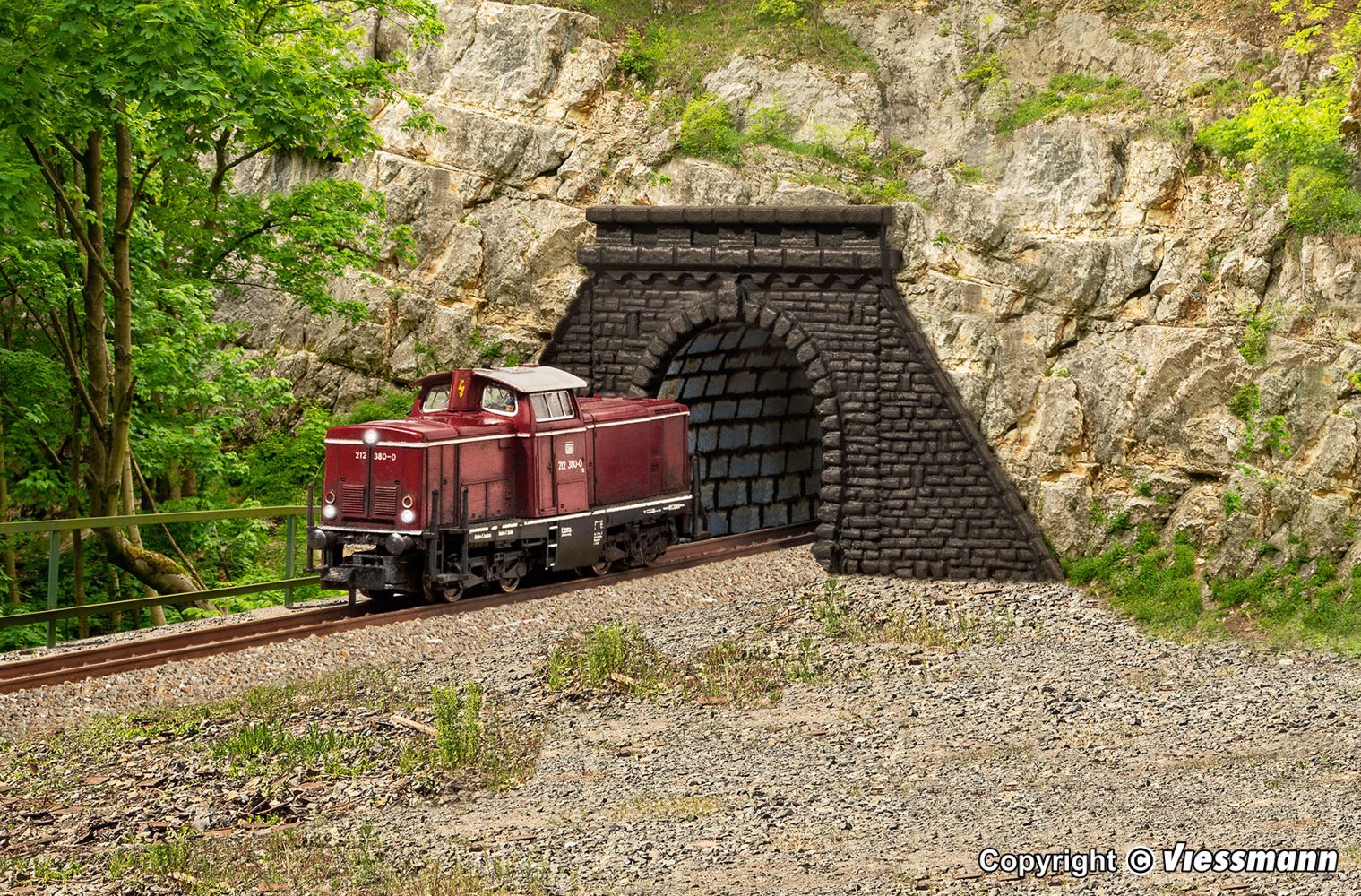 Kibri 36900 Tunnelportale mit Röhre eingleisig 2 Stück 1:220 Spur Z