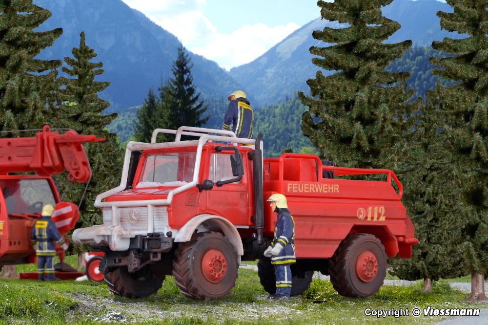 Kibri 18270 Feuerwehr UNIMOG Waldbrandlöschfahrzeug 1:87